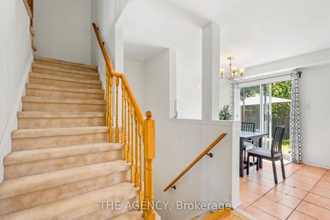 Photo 15 at 3 Waterton Crescent, Langstaff, Richmond Hill