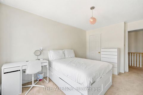 Photo 18 at 3 Waterton Crescent, Langstaff, Richmond Hill