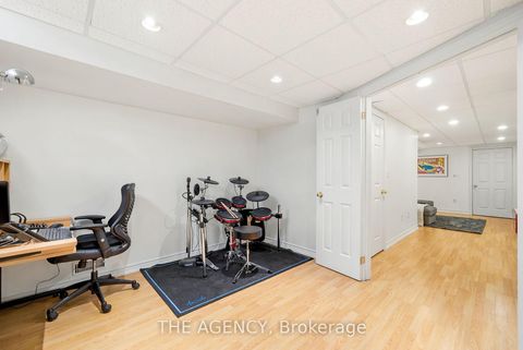 Photo 27 at 3 Waterton Crescent, Langstaff, Richmond Hill