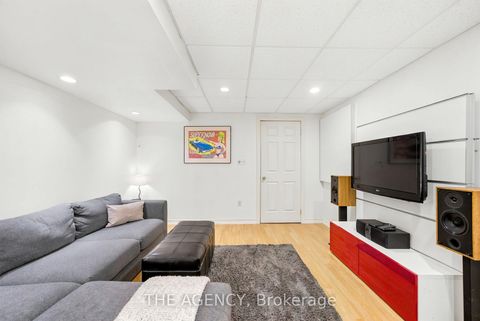 Photo 28 at 3 Waterton Crescent, Langstaff, Richmond Hill