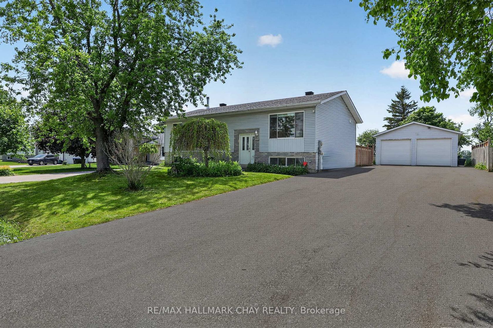 2652 Lawrence Avenue, Stroud, Innisfil photo number 2