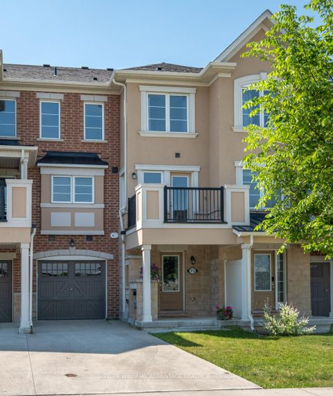Photo 2 at 73 Cleanside Road, Birchmount, Toronto