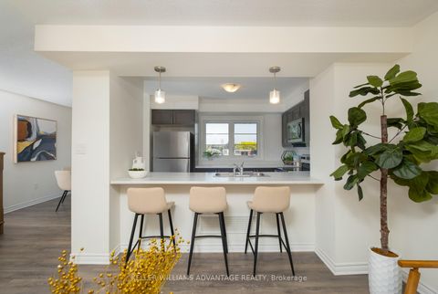 Photo 10 at 73 Cleanside Road, Birchmount, Toronto