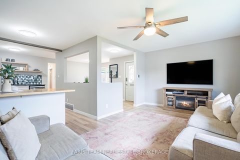 Photo 13 at 109 Daphne Crescent, Cundles East, Barrie