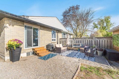 Photo 25 at 109 Daphne Crescent, Cundles East, Barrie