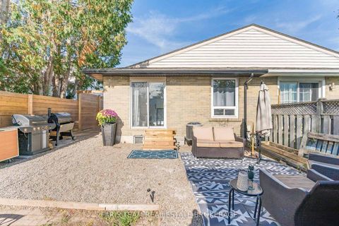 Photo 26 at 109 Daphne Crescent, Cundles East, Barrie