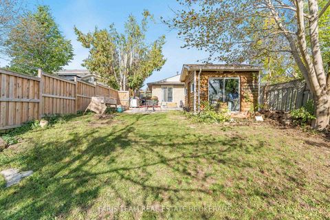 Photo 30 at 109 Daphne Crescent, Cundles East, Barrie