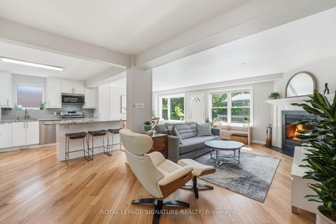 Photo 4 at 48 Tower Drive, Maryvale, Toronto