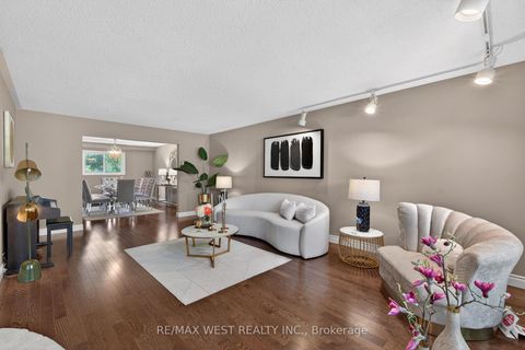 Photo 13 at 9 Harlington Road N, Don Mills, Toronto