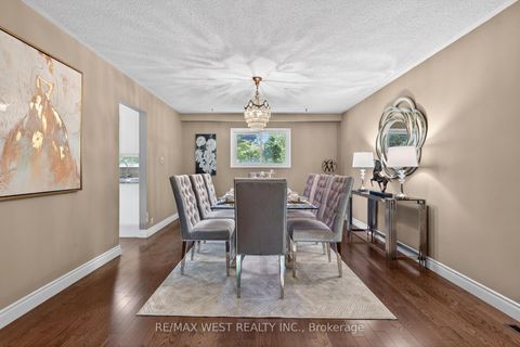 Photo 14 at 9 Harlington Road N, Don Mills, Toronto