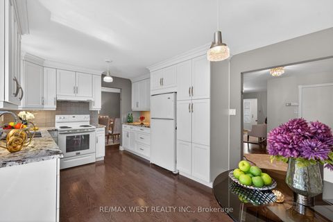 Photo 18 at 9 Harlington Road N, Don Mills, Toronto