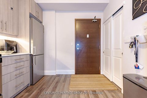 Photo 4 at 302 - 222 Finch Avenue W, Newtonbrook West, Toronto