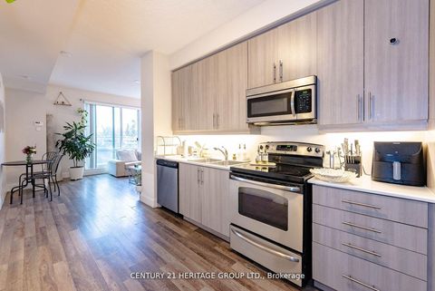 Photo 6 at 302 - 222 Finch Avenue W, Newtonbrook West, Toronto