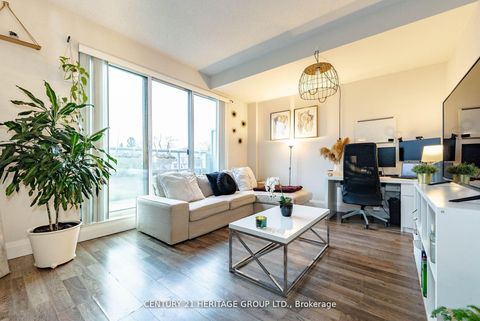 Photo 7 at 302 - 222 Finch Avenue W, Newtonbrook West, Toronto