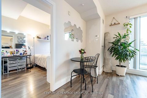 Photo 15 at 302 - 222 Finch Avenue W, Newtonbrook West, Toronto