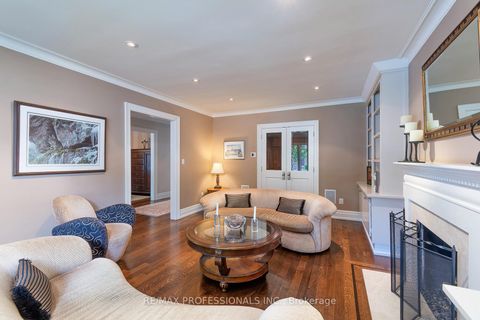 Photo 18 at 376 Prince Edward Drive N, Kingsway South, Toronto