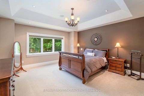 Photo 22 at 376 Prince Edward Drive N, Kingsway South, Toronto