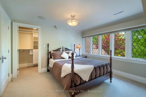 Photo 29 at 376 Prince Edward Drive N, Kingsway South, Toronto