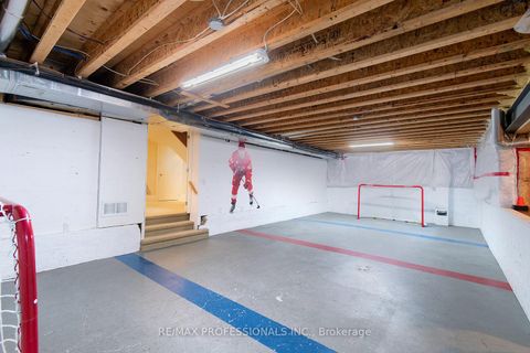 Photo 34 at 376 Prince Edward Drive N, Kingsway South, Toronto