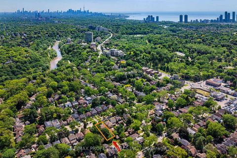 Photo 46 at 376 Prince Edward Drive N, Kingsway South, Toronto