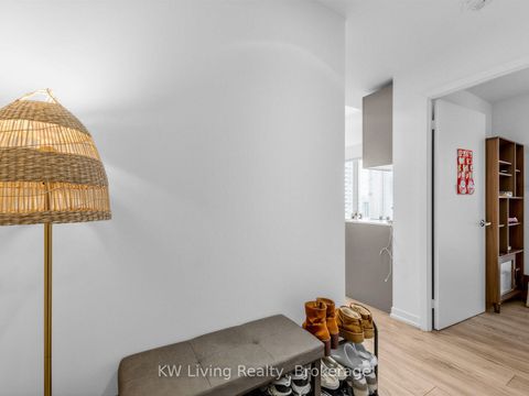 Photo 2 at 4009 - 55 Mercer Street, Waterfront Communities C1, Toronto