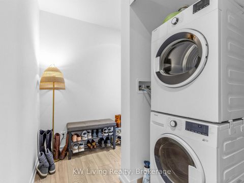 Photo 3 at 4009 - 55 Mercer Street, Waterfront Communities C1, Toronto