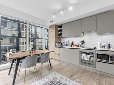 Photo 5 at 4009 - 55 Mercer Street, Waterfront Communities C1, Toronto
