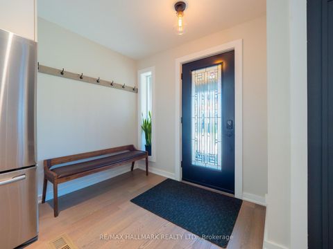 Photo 2 at 333 Monarch Park Avenue, East York, Toronto