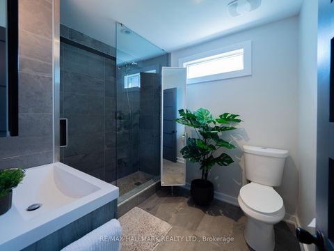 Photo 30 at 333 Monarch Park Avenue, East York, Toronto