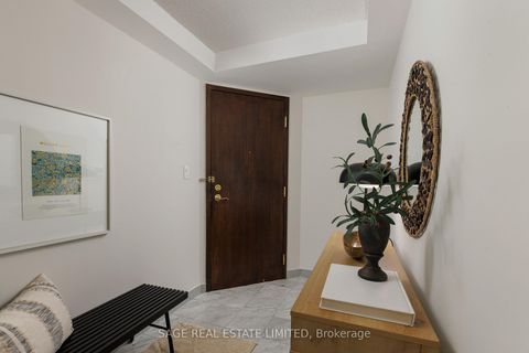 Photo 4 at 811 - 28 Hollywood Avenue, Willowdale East, Toronto