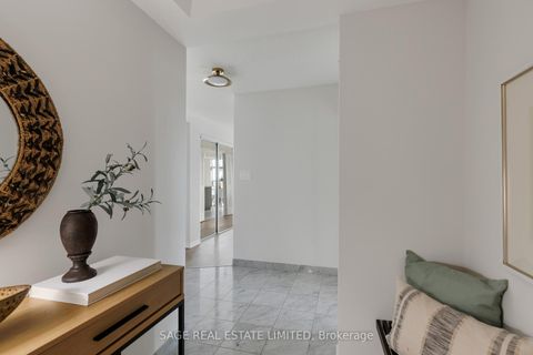 Photo 5 at 811 - 28 Hollywood Avenue, Willowdale East, Toronto