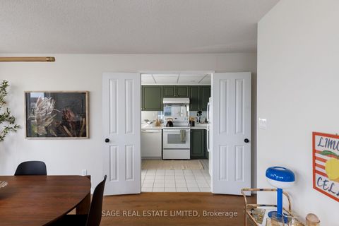 Photo 18 at 811 - 28 Hollywood Avenue, Willowdale East, Toronto