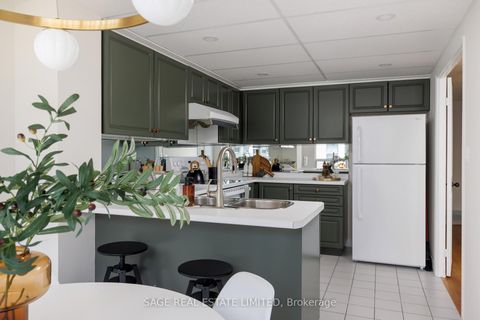 Photo 24 at 811 - 28 Hollywood Avenue, Willowdale East, Toronto