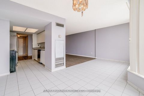 Photo 9 at 707 - 3 Rowntree Road, Jamestown, Toronto