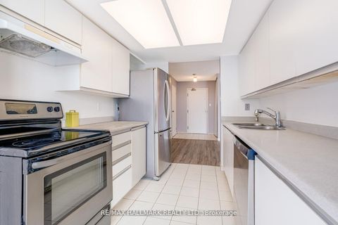Photo 12 at 707 - 3 Rowntree Road, Jamestown, Toronto