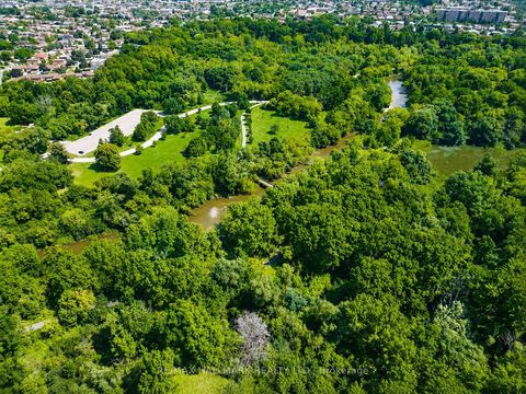 Photo 34 at 707 - 3 Rowntree Road, Jamestown, Toronto