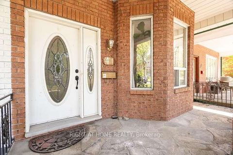 Photo 1 at 41 Lakeview Avenue, Bellwoods, Toronto