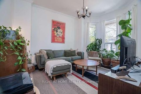 Photo 2 at 41 Lakeview Avenue, Bellwoods, Toronto