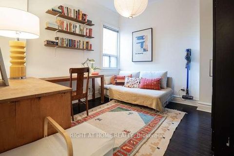 Photo 4 at 41 Lakeview Avenue, Bellwoods, Toronto