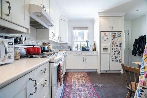Photo 8 at 41 Lakeview Avenue, Bellwoods, Toronto