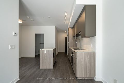 Photo 4 at 316 - 15 Holmes Avenue, Willowdale East, Toronto