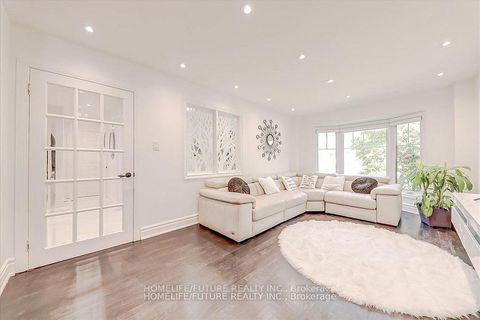 Photo 6 at 27 Sugarbush Square, Highland Creek, Toronto