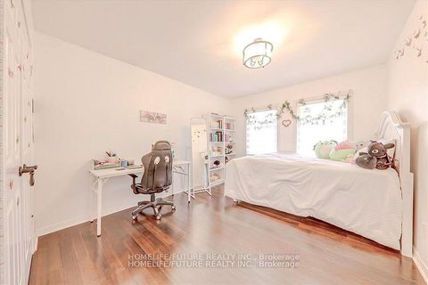Photo 23 at 27 Sugarbush Square, Highland Creek, Toronto
