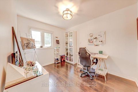 Photo 25 at 27 Sugarbush Square, Highland Creek, Toronto