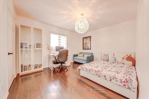 Photo 27 at 27 Sugarbush Square, Highland Creek, Toronto
