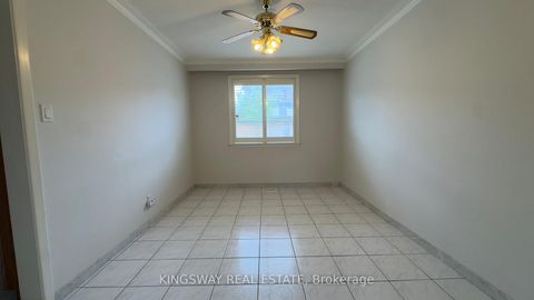 Photo 9 at 31 Quinan Drive, Maple Leaf, Toronto