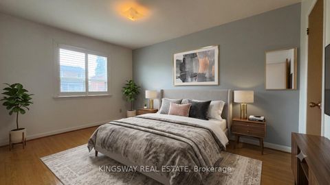 Photo 15 at 31 Quinan Drive, Maple Leaf, Toronto