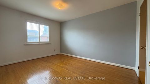 Photo 16 at 31 Quinan Drive, Maple Leaf, Toronto