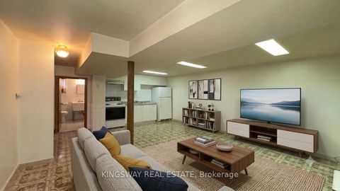 Photo 19 at 31 Quinan Drive, Maple Leaf, Toronto