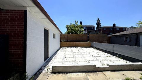 Photo 24 at 31 Quinan Drive, Maple Leaf, Toronto